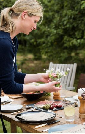 I Went to an Outdoor Wedding and I’m Still Thinking About the Food